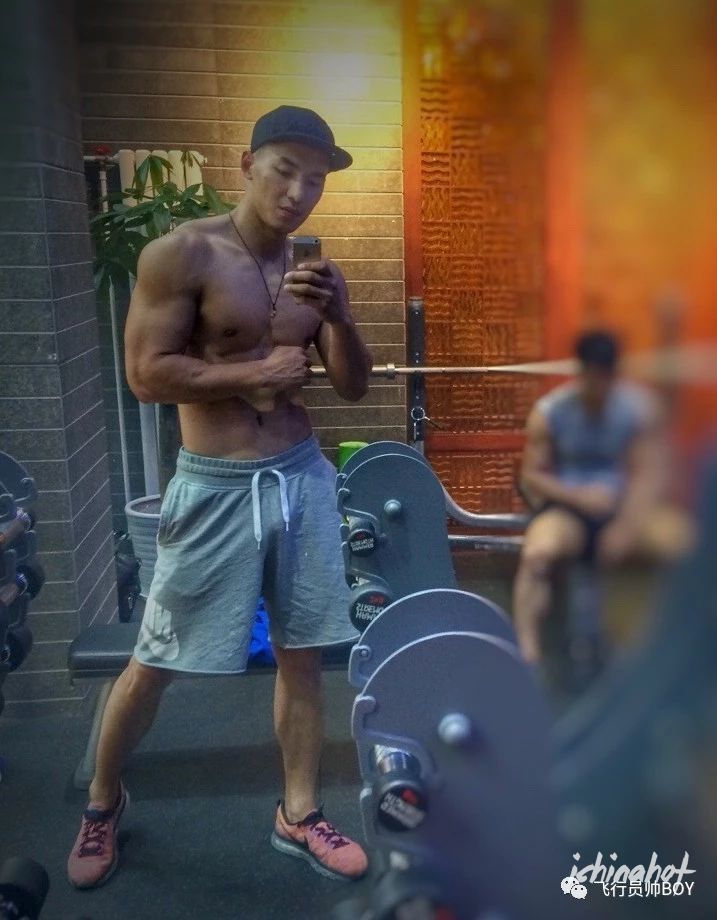 190CM大鼻子北体体育生刘佳萌，大肌霸超强大！ - 图4