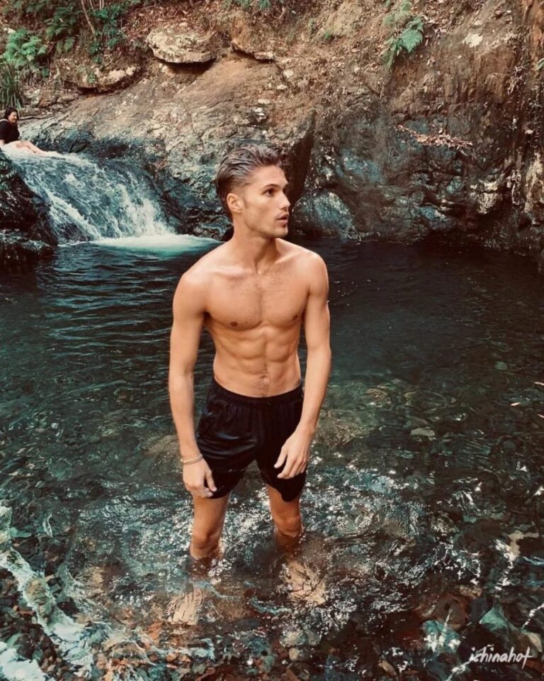 来自澳洲的真爱男孩，这组黑白写真很多人拿来做壁纸！ - 图8
