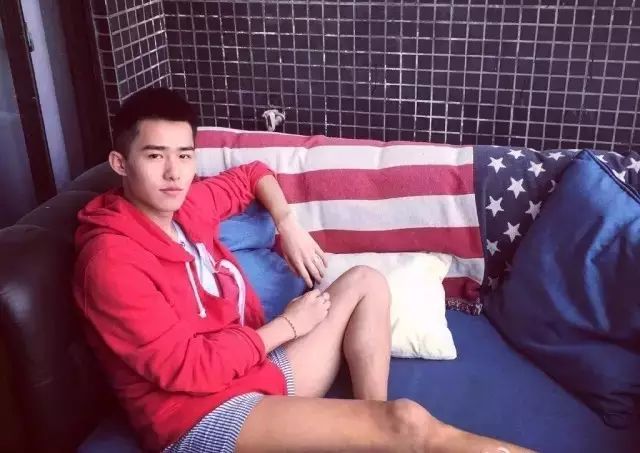 大学喜欢的那个直男帅哥 - 图3