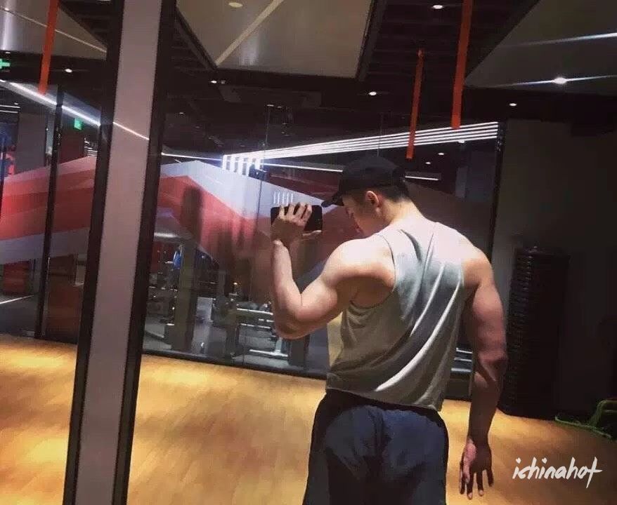 Aloha超人气肌肉帅哥，想和他play吗 - 图8