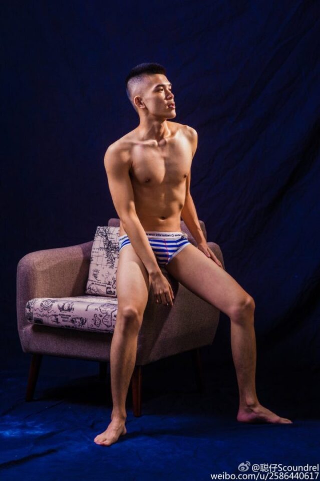 上海名媛肌肉0 聪仔Scoundrel微博裸照写真 - 图3