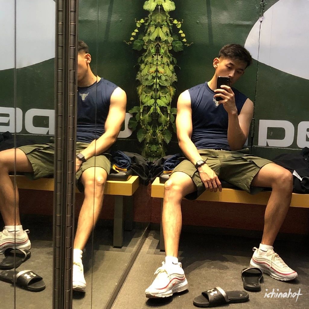 同志天菜帅哥们戴上口罩，竟然更诱惑了~！ - 图2
