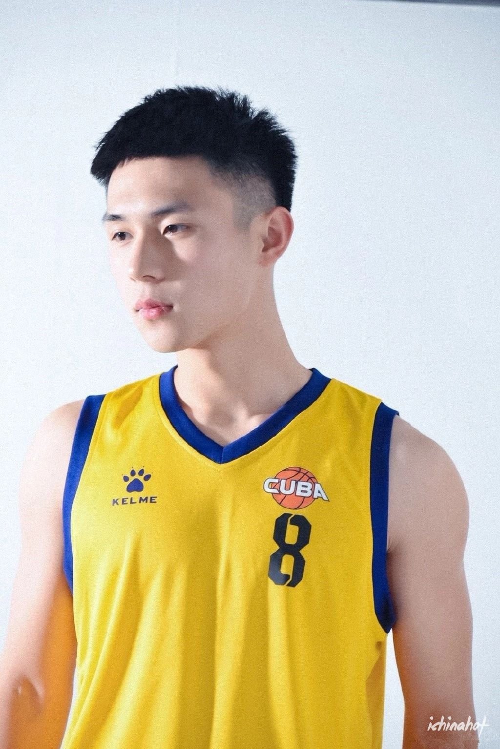 185cm+山东篮球体育生大弟弟，非常大强攻范儿 - 图1