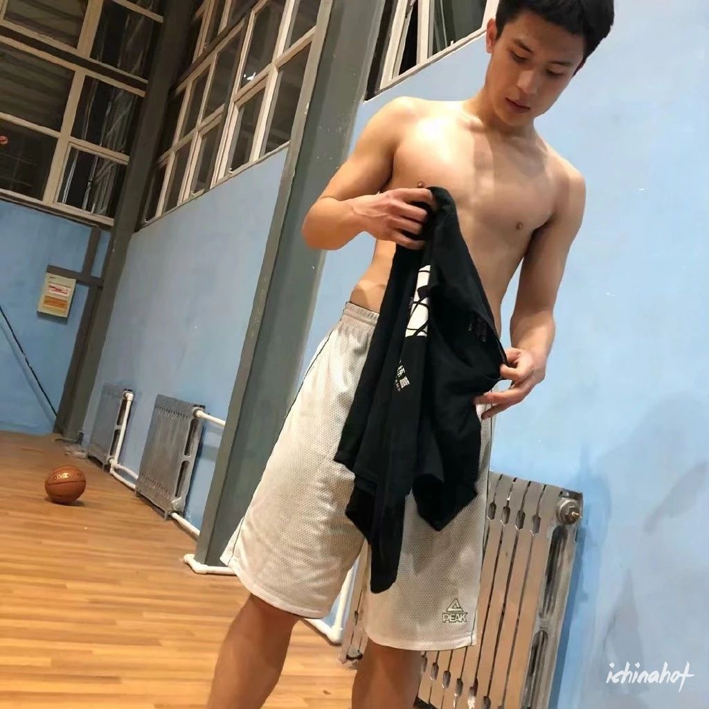 185cm+山东篮球体育生大弟弟，非常大强攻范儿 - 图8