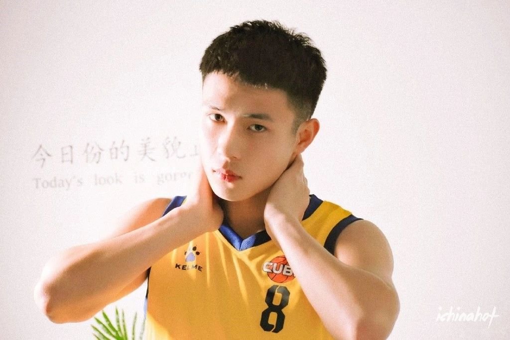 185cm+山东篮球体育生大弟弟，非常大强攻范儿 - 图3