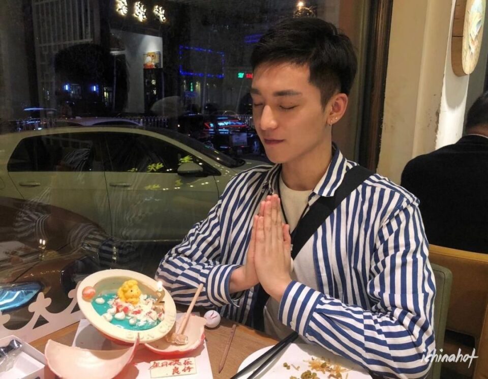 2020最新帅气小奶狗，快看有没有喜欢 - 图4