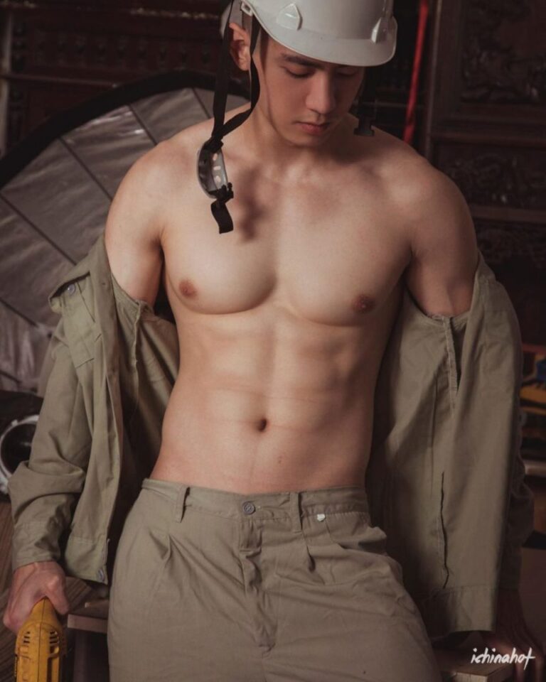 越南超火的裸模帅哥，80%GAY都看过他裸照！ - 图4