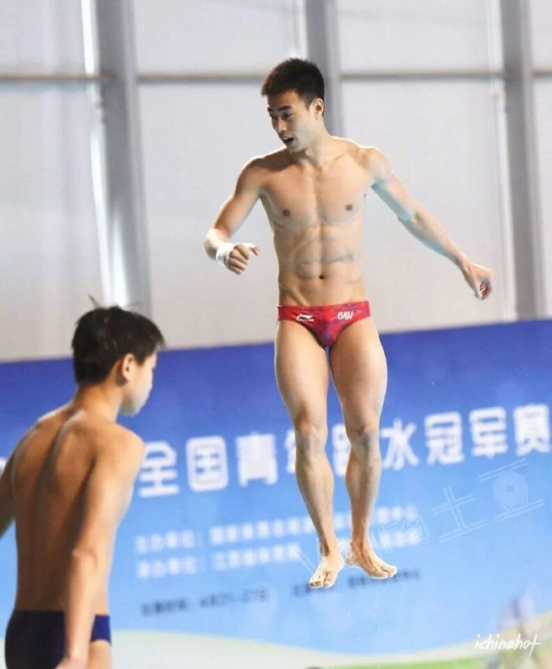 抓拍00后跳水比赛，现在小孩发育太好了吧 - 图6