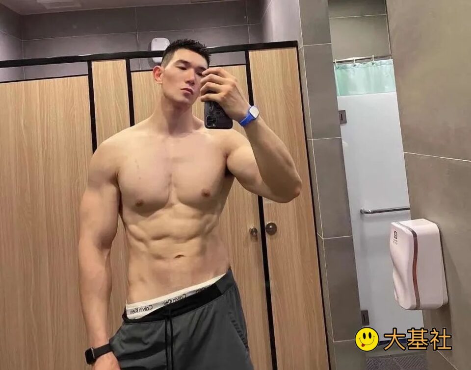 第一次见这么粗大的27/193/98健身私教，太顶了