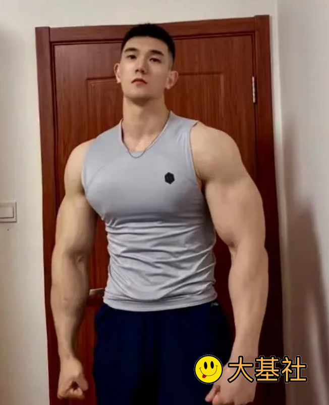 第一次见这么粗大的27/193/98健身私教，太顶了 - 图7