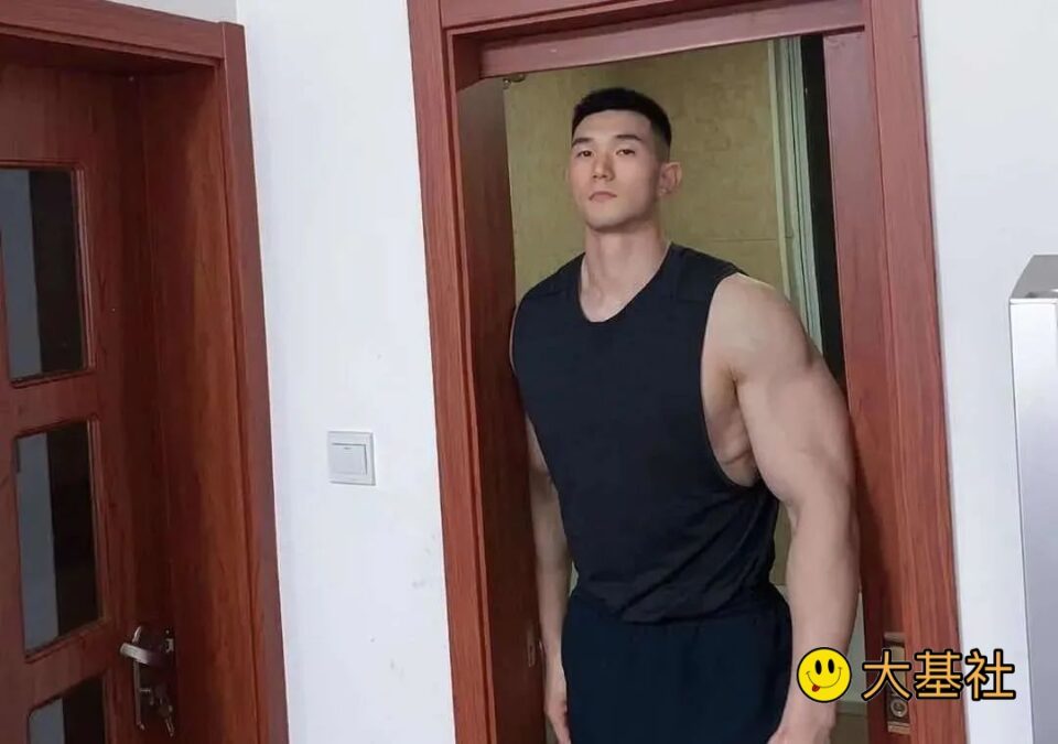 第一次见这么粗大的27/193/98健身私教，太顶了 - 图11