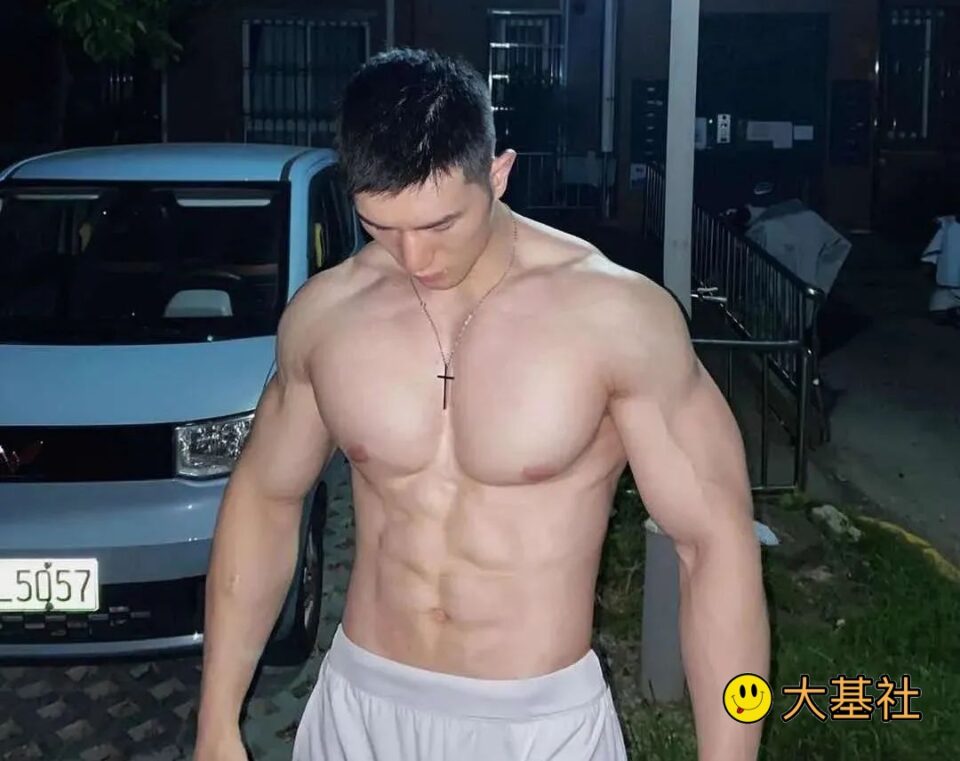 第一次见这么粗大的27/193/98健身私教，太顶了 - 图12