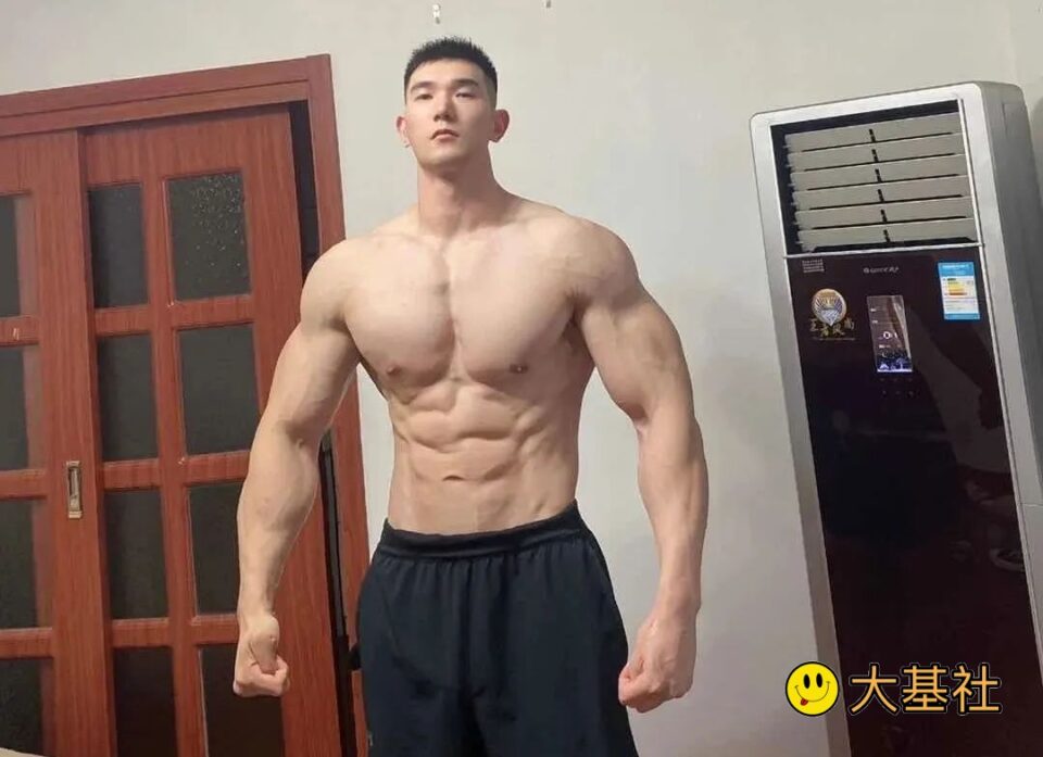 第一次见这么粗大的27/193/98健身私教，太顶了 - 图20