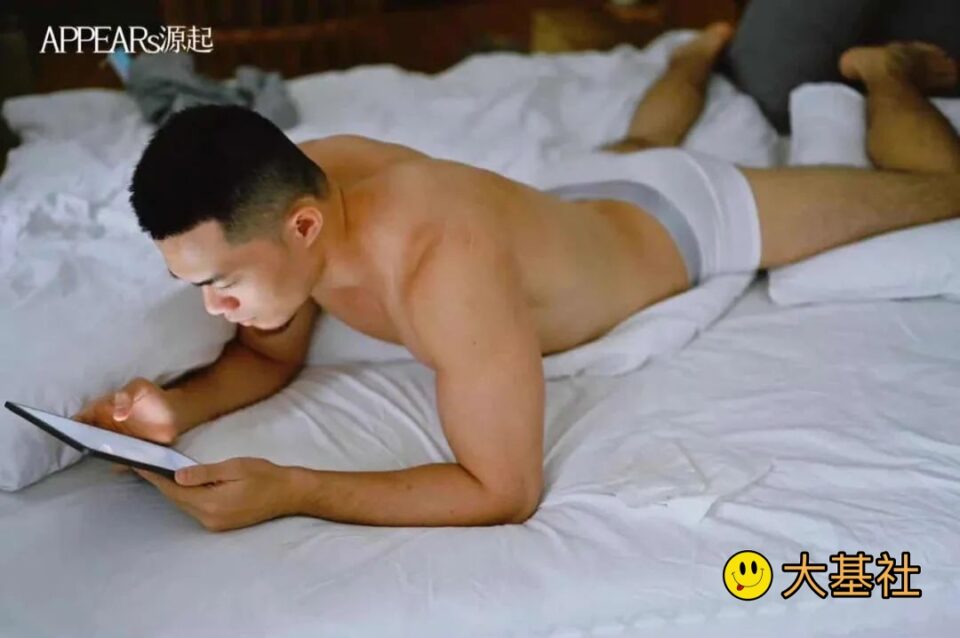 193cm的健身教练过于性感，忍不住拍了私房照 - 图9