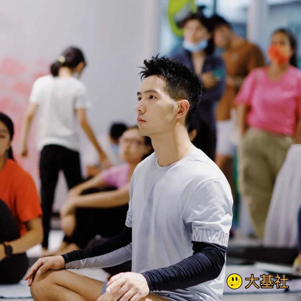 这个海边黝黑的体育生太有料了 - 图3