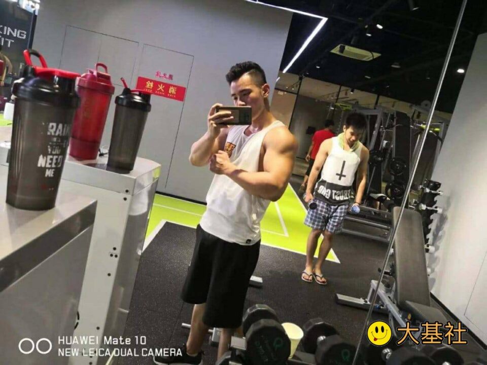 抖音健身肌肉帅哥私拍！极品直男斗兽场江西体院Picas - 图4