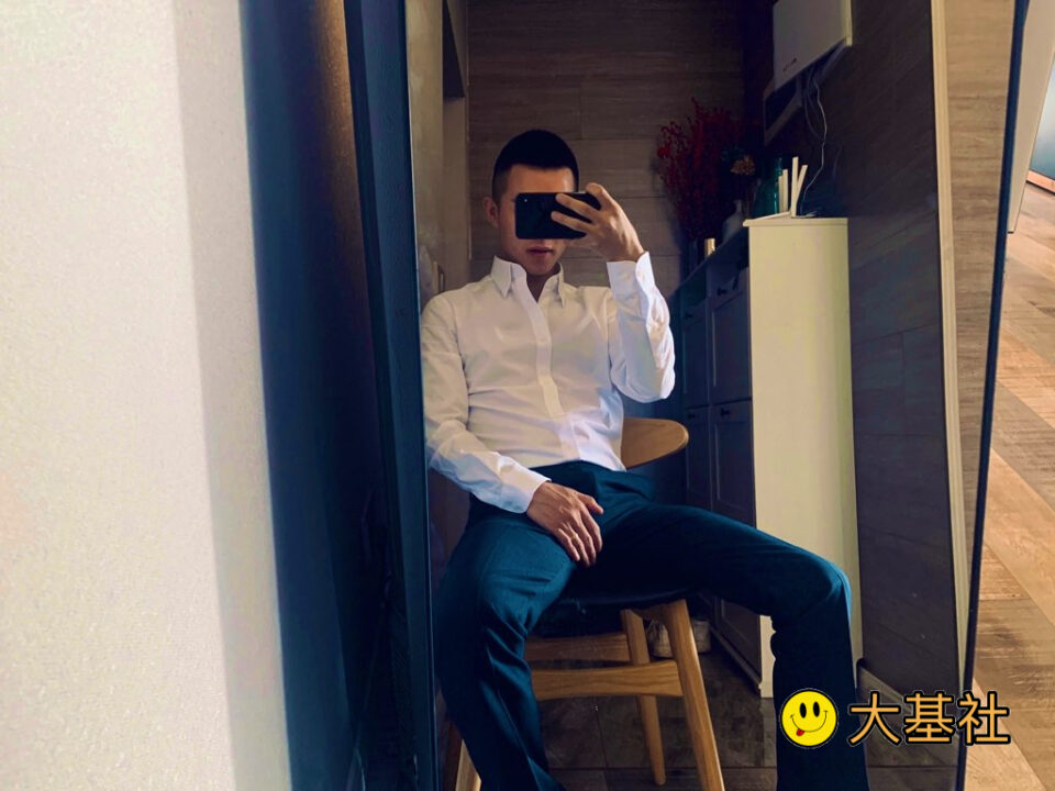 网红露脸直播自拍视频廖承宇资源6部合辑 - 图3