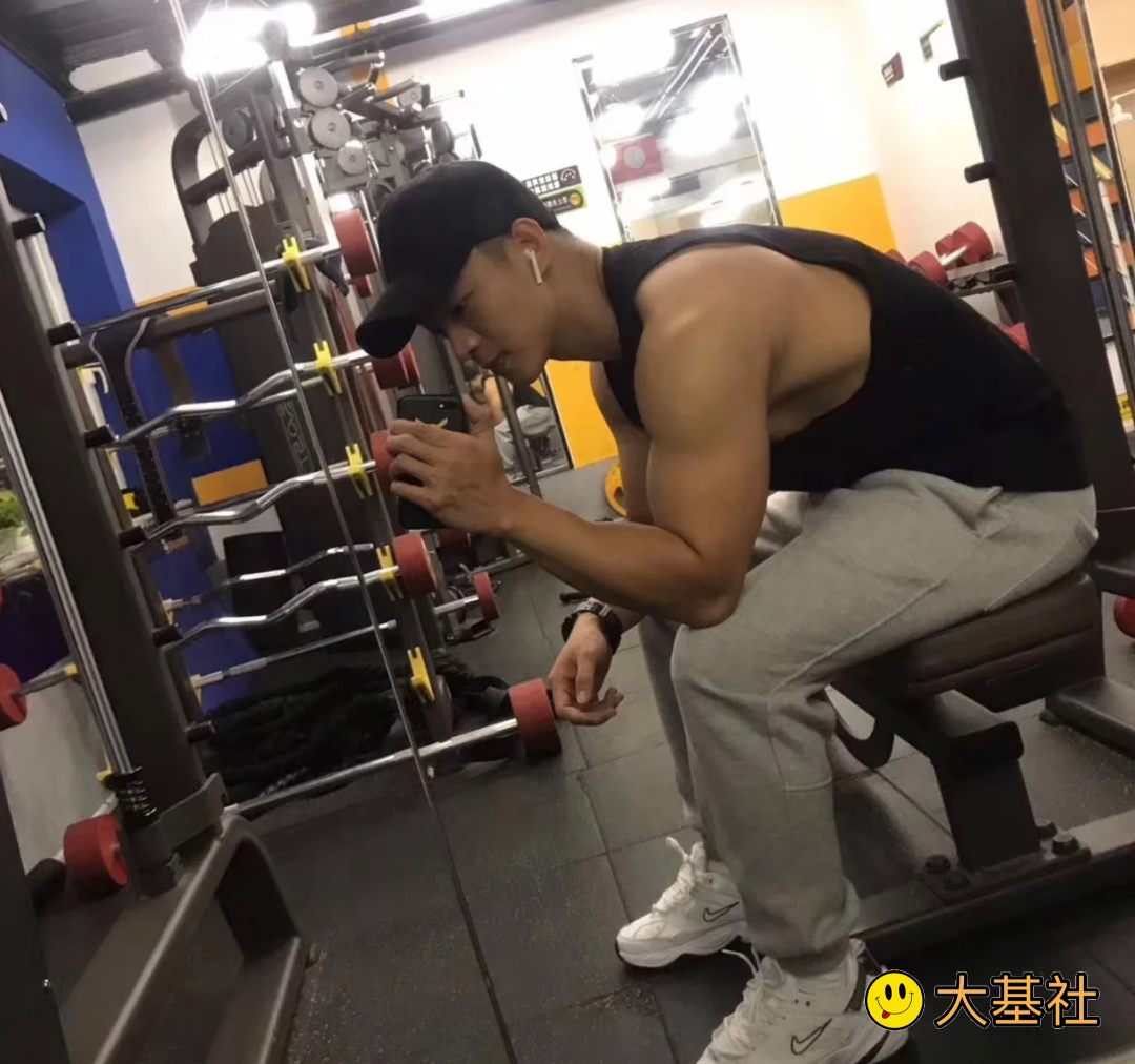 00后的18鲜肉TOP弟弟，就已经这么强大了YYDS！ - 图13