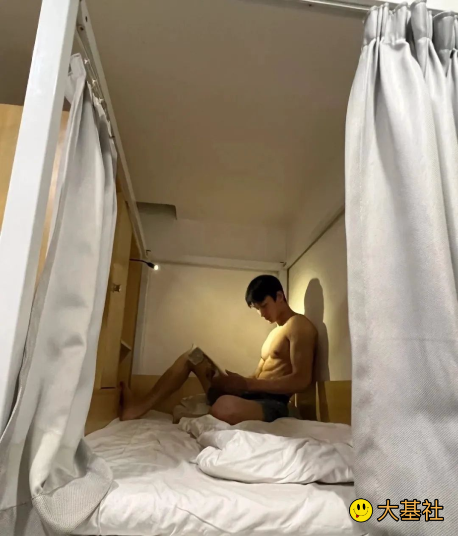 公狗腰体育生的床你见过吗？你的寝室里有没有这样的小哥哥 - 图6