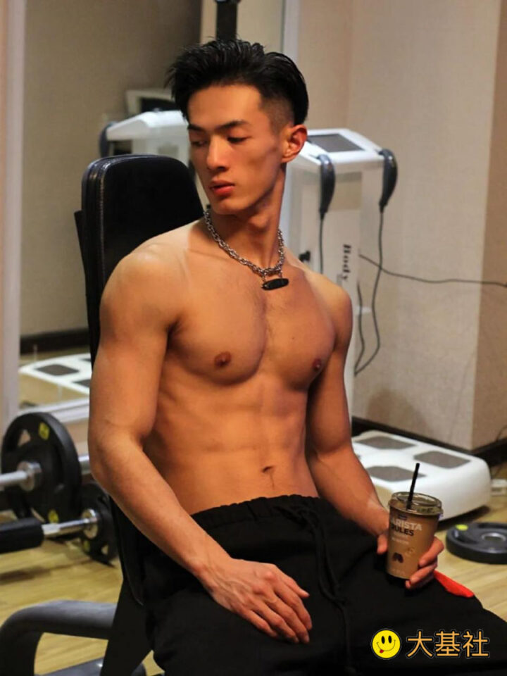 听说毛多的山东肌肉男特别猛？ - 图6