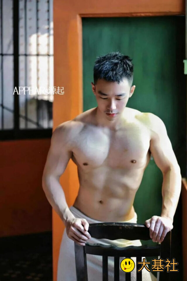 我的筋肉体育生室友，是个大奶狗 - 图4