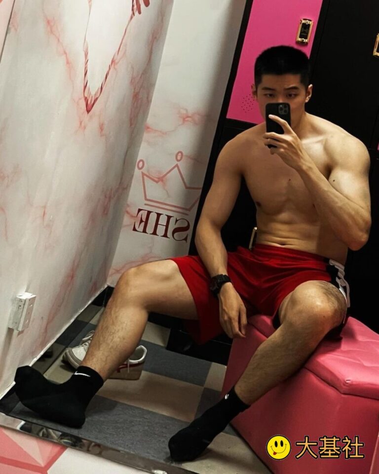 [极品珍藏]抖音网红体育生帅哥臭大力力49部 - 图6