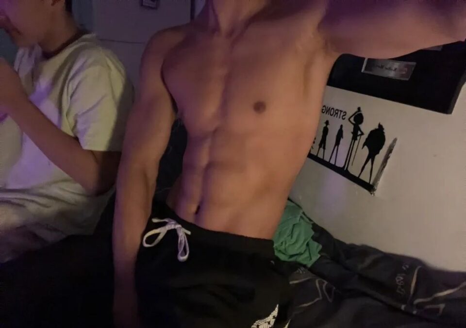 180cm的体育生下水了，裤衩子都湿透啦 - 图3