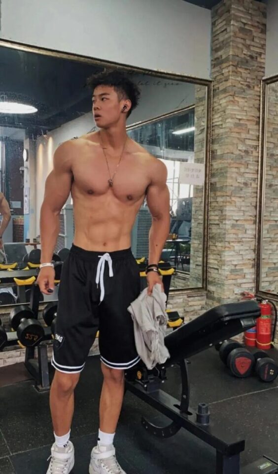 188cm大肌霸私教！这颜和肉都很正！有抖音 - 图9