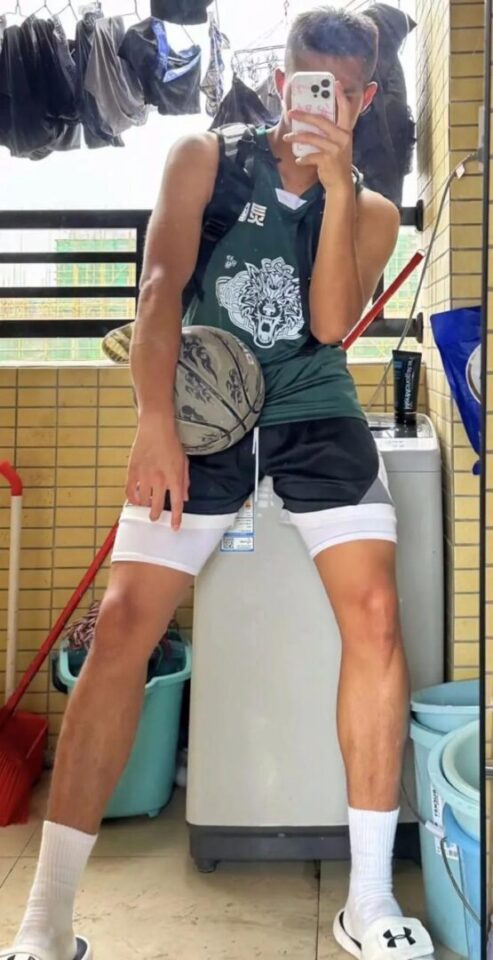 186cm/44码/17cm/ 臭?黑皮体育生 - 图2
