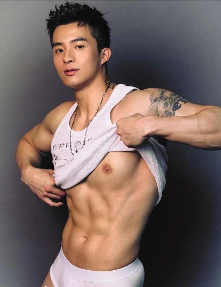 大器天菜男模私照写真，超大难怪这么多人喜欢 - 图3