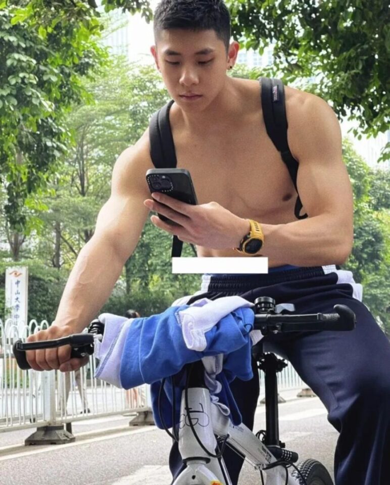 篮球高中生弟弟？阳光帅气青筋肌肉也肉体太香了 - 图5
