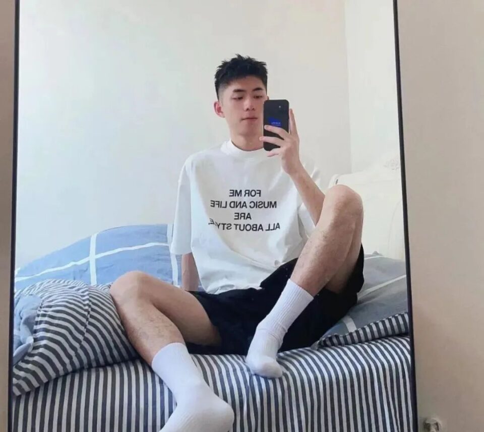 这个成都的白袜帅哥，YYDS超帅气一点也不娘 - 图9