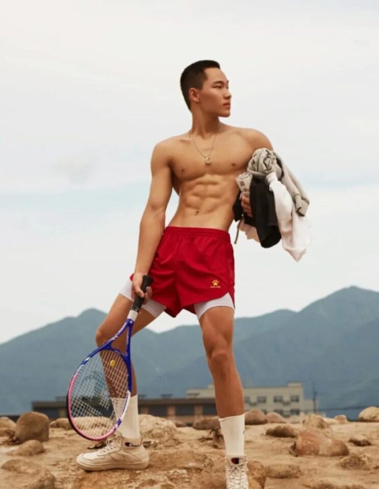 00后浙江寸头跳高体育生大胆拍男色写真，公狗腰太硬了！