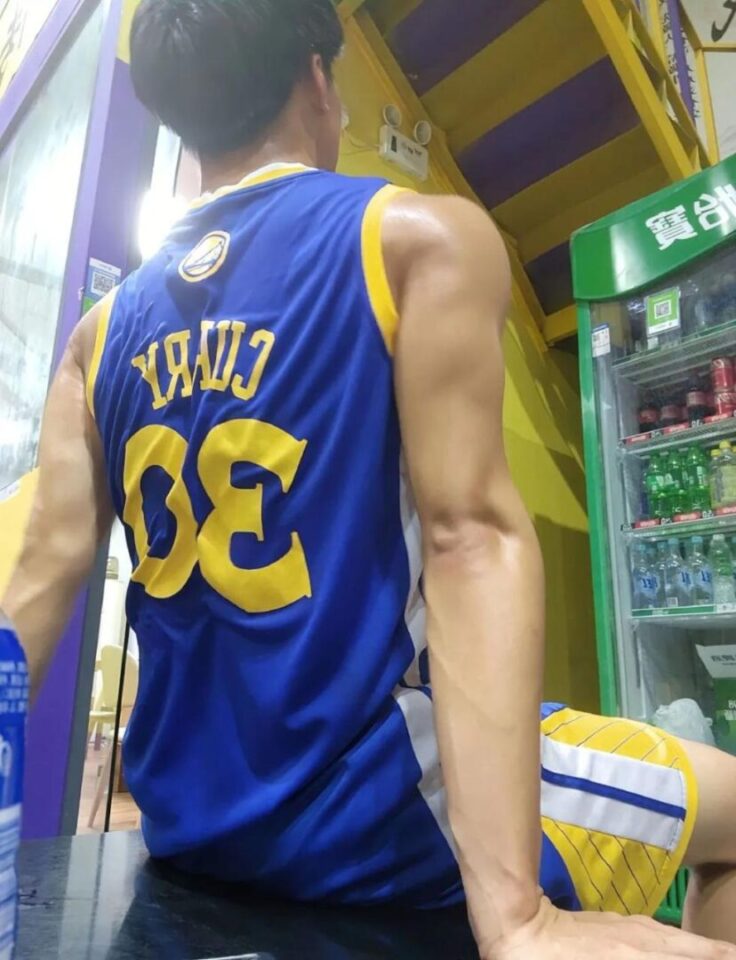 [长图文]广东186CM的薄肌篮球体育生帅哥，还是男大！ - 图15