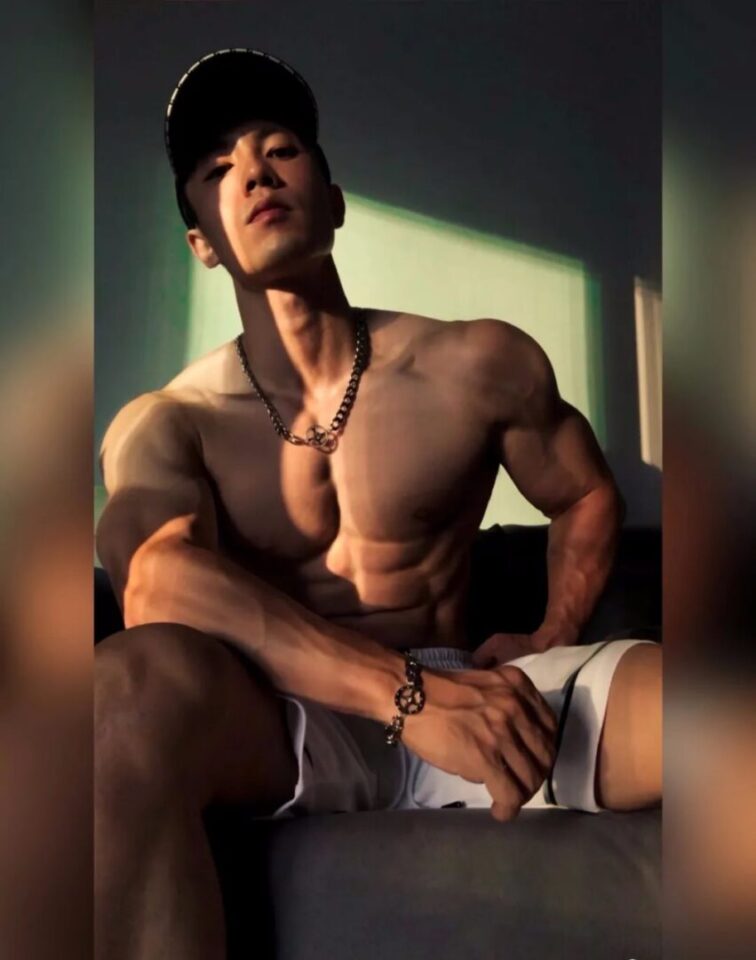 强悍双开门健身直男,摄影照盛气临人 - 图3