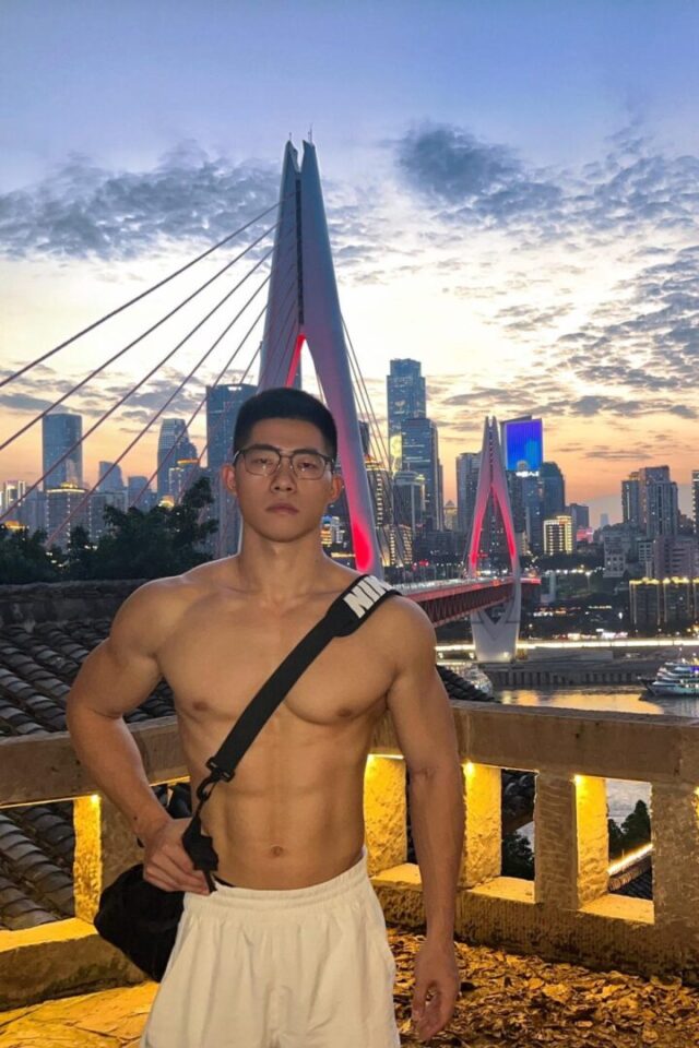 超帅的性张力肌肉猛男！抖音网红最多打两块出台当MB最全视频资源[大基社2024] - 图2