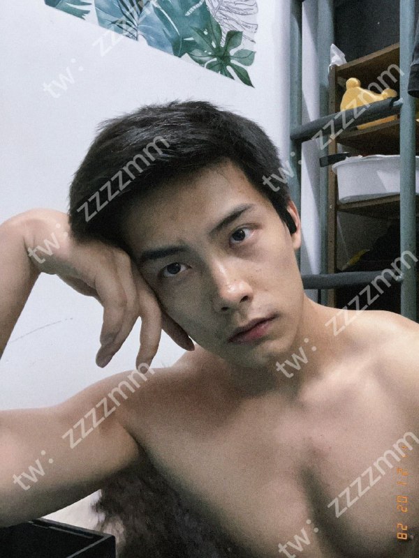 极品纯直男西安体育生被金主视频调教完整30分钟视频，肌肉黑皮大帅哥 - 图1