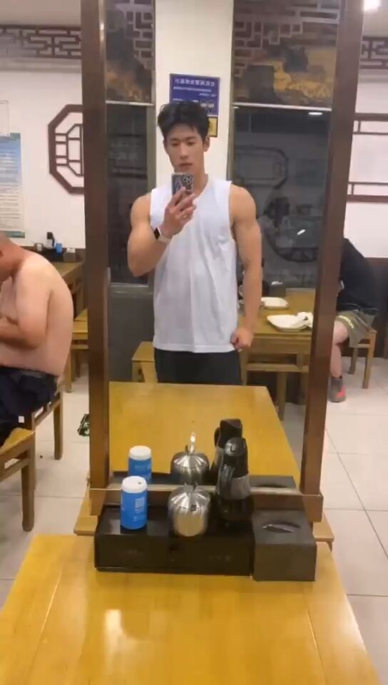 知名抖音网红健美选手周锡达 2.5小时定制调教视频 - 图1